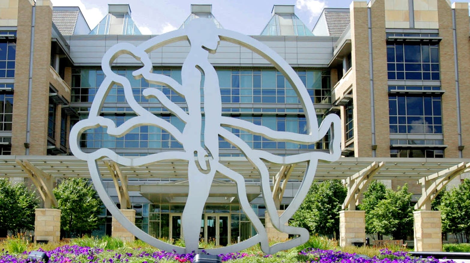 Medtronic agrees to buy device maker Covidien for $42.9 billion | MPR News