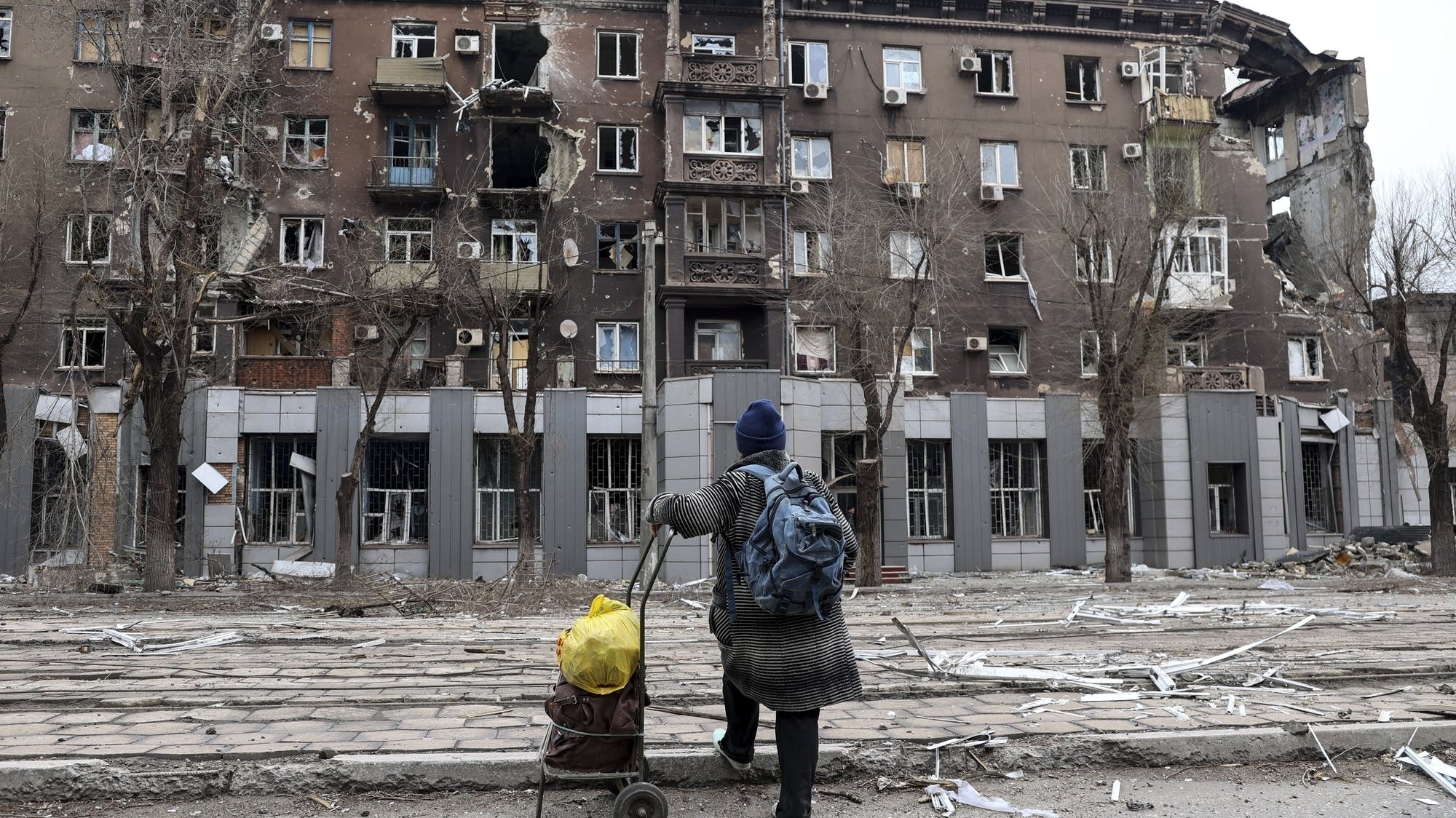 Ukraine defiant as key port Mariupol teeters on brink | MPR News