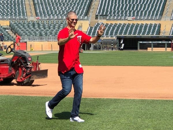 Minnesota Twins Retire Joe Mauer's No. 7 Jersey - CBS Minnesota