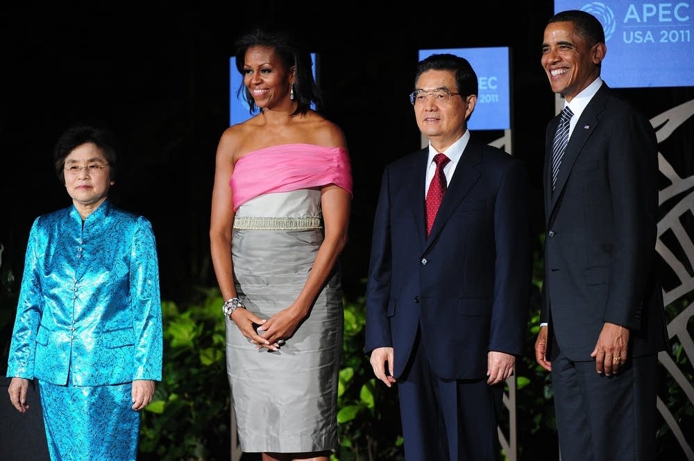 Obama greets Chinese president