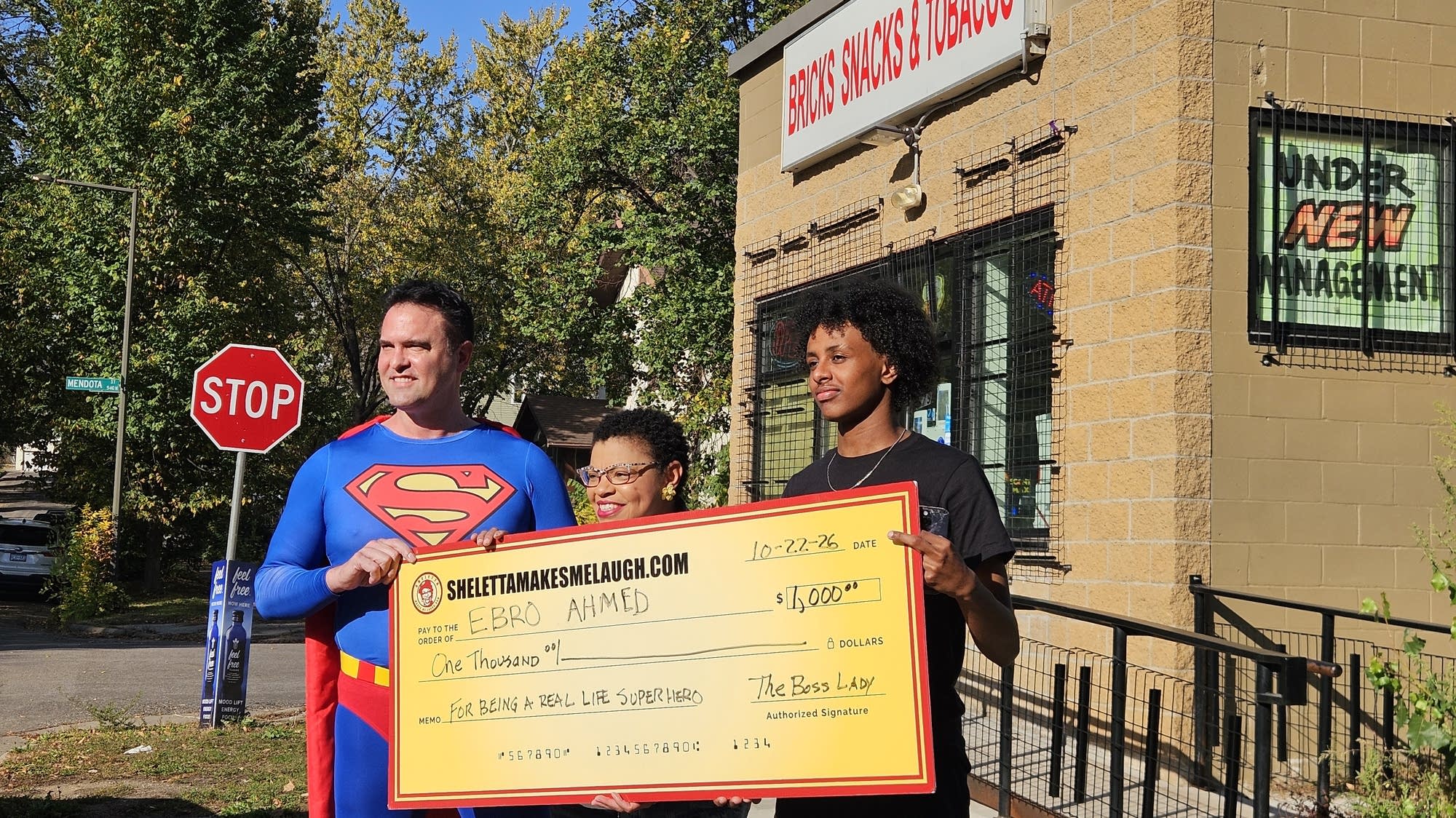 St. Paul hero receives $1K award for saving kids, driver on runaway school bus