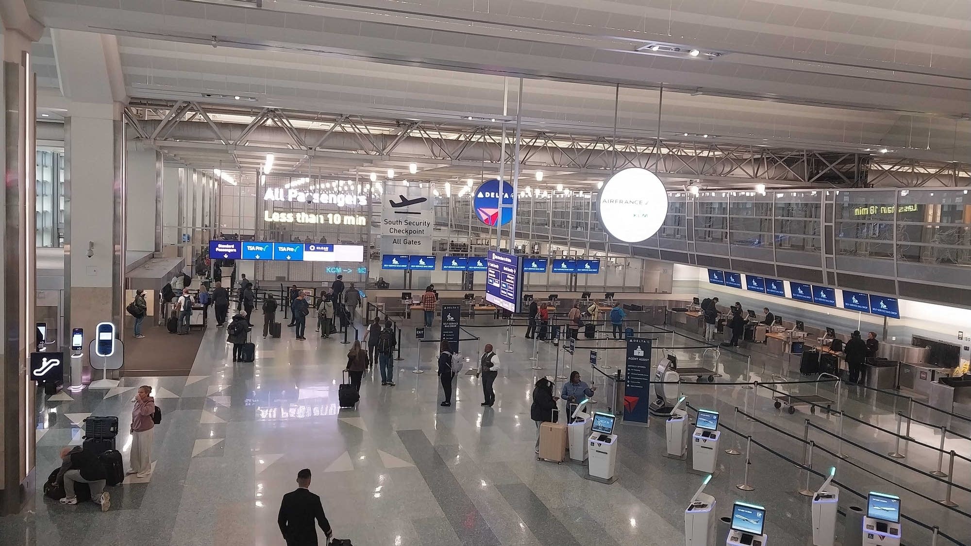 Flights halted at MSP