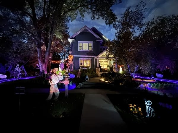 halloween decoration in St. Louis Park