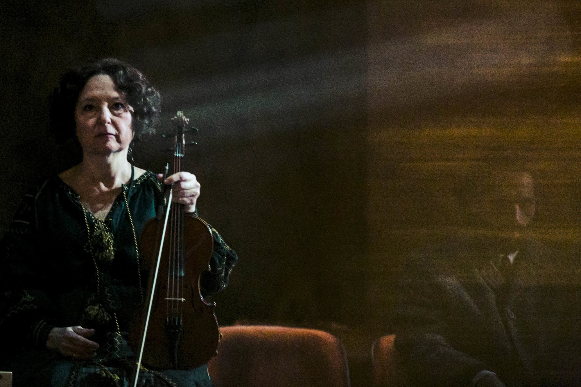 Lisa Gutkin rehearses as Nelly Friedman