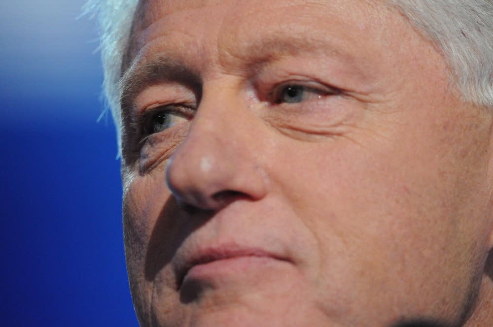 Bill Clinton endorses Obama for U.S. president