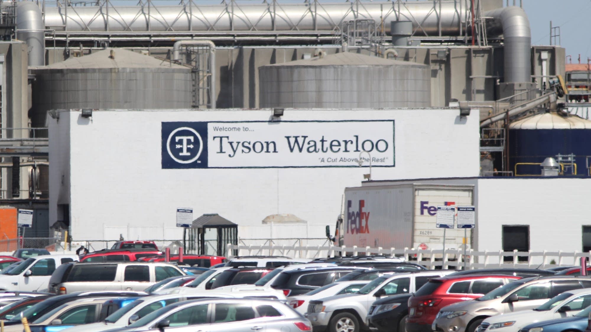 Officials implore Tyson to close Iowa pork plant amid virus outbreak
