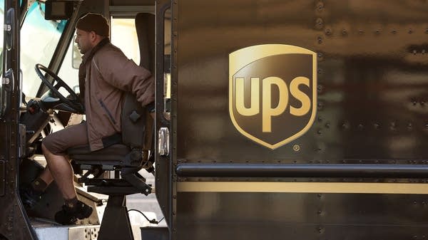UPS is among the companies to announce sizable layoffs recently. The company will see up to 30,000 job cuts, as well as facility closures.