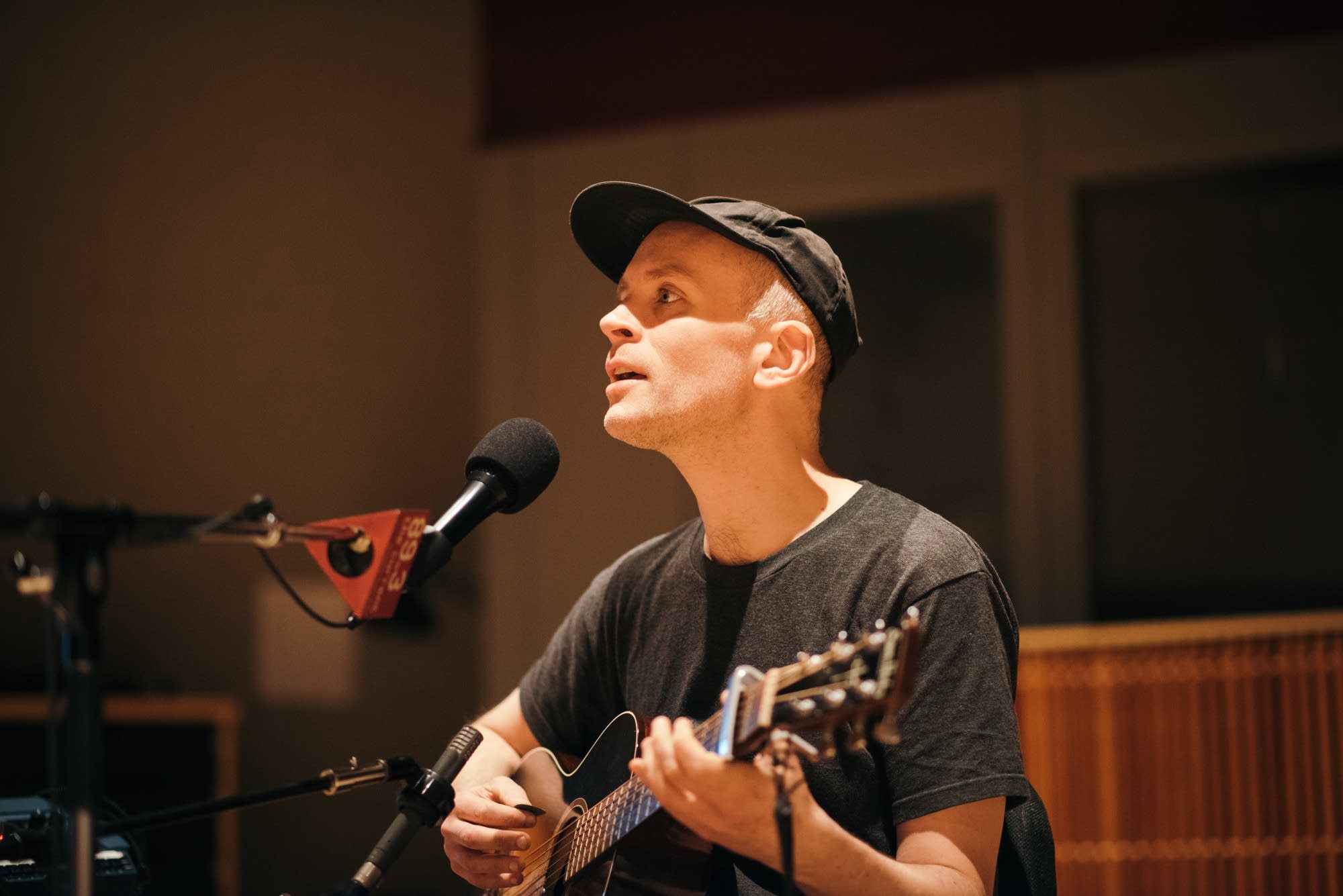 Jens Lekman plays an acoustic set and shares his songwriting approach