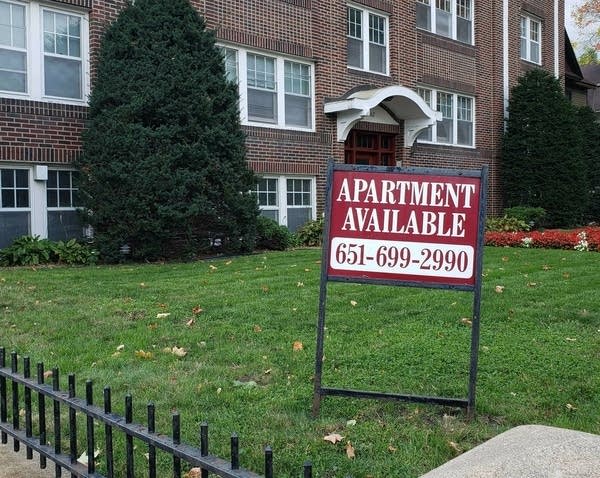 Apartment for rent sign