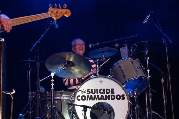 Photos: The Suicide Commandos play farewell show with Bob Mould, Craig Finn