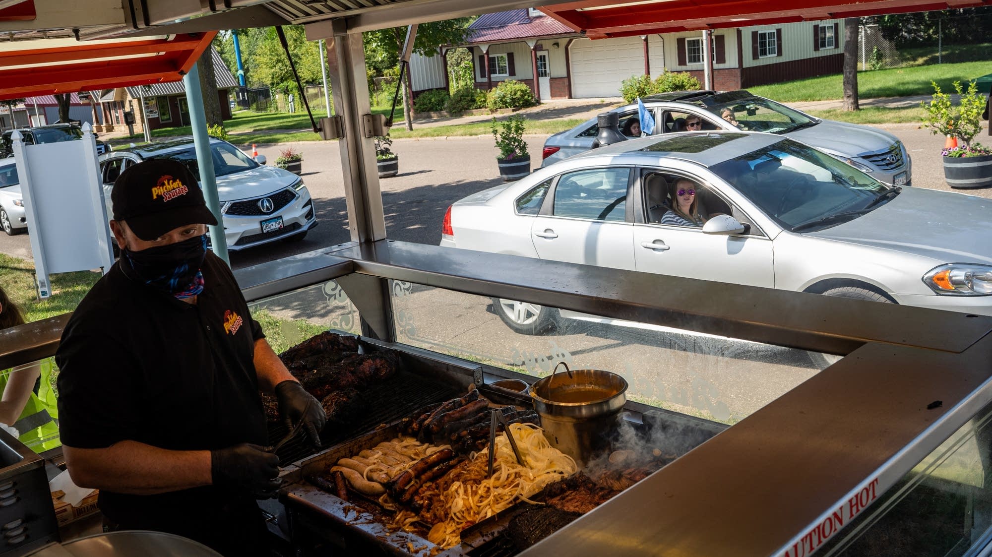 Meeting friends this Labor Day weekend? Here's 5 ways to stay COVID ...