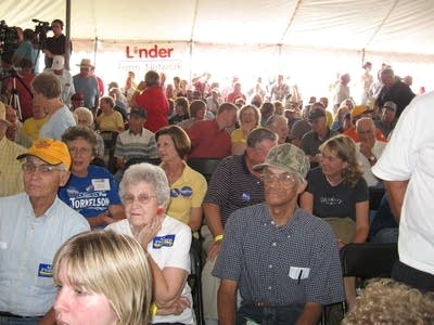 Debate crowd