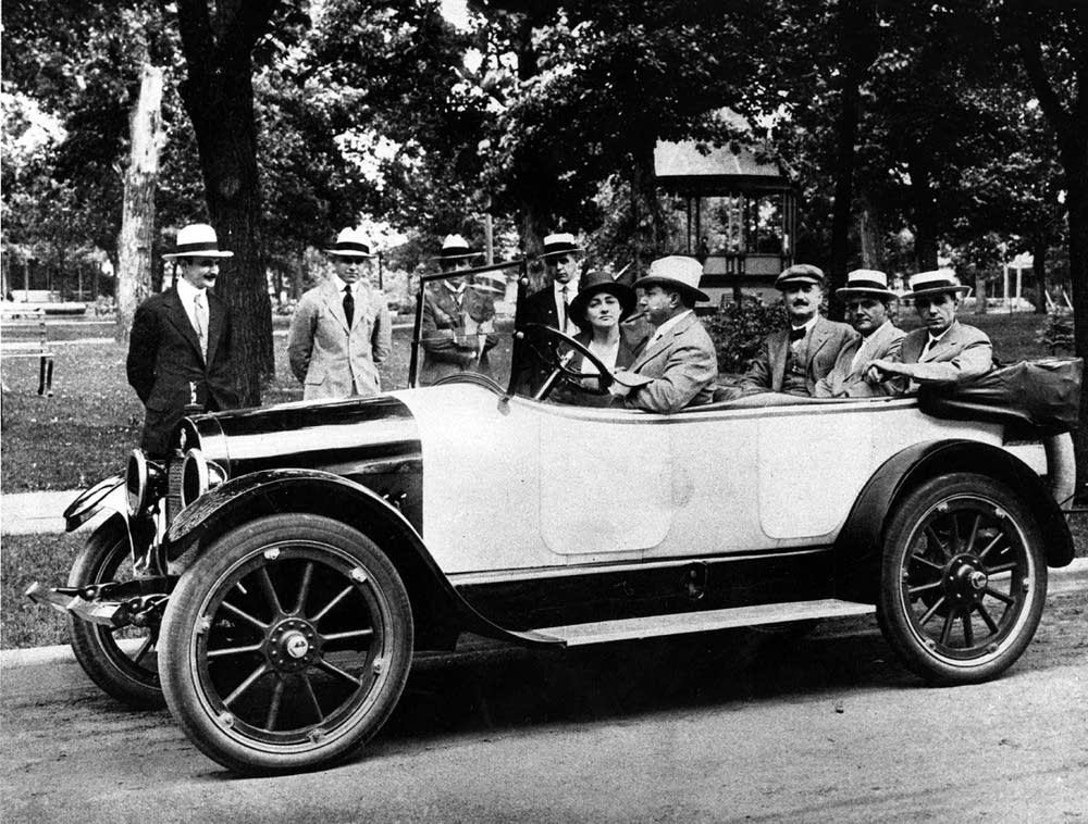 Auto magnate Sam Pandolfo's remains return to St. Cloud Minnesota