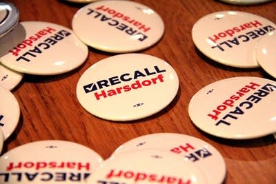 Recall buttons