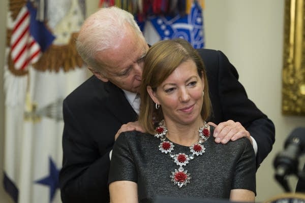 1,000 Words: Joe Biden’s hands