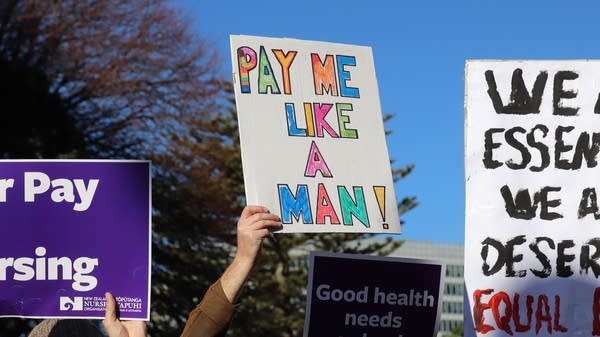 Gender pay gap widens for second year in a row