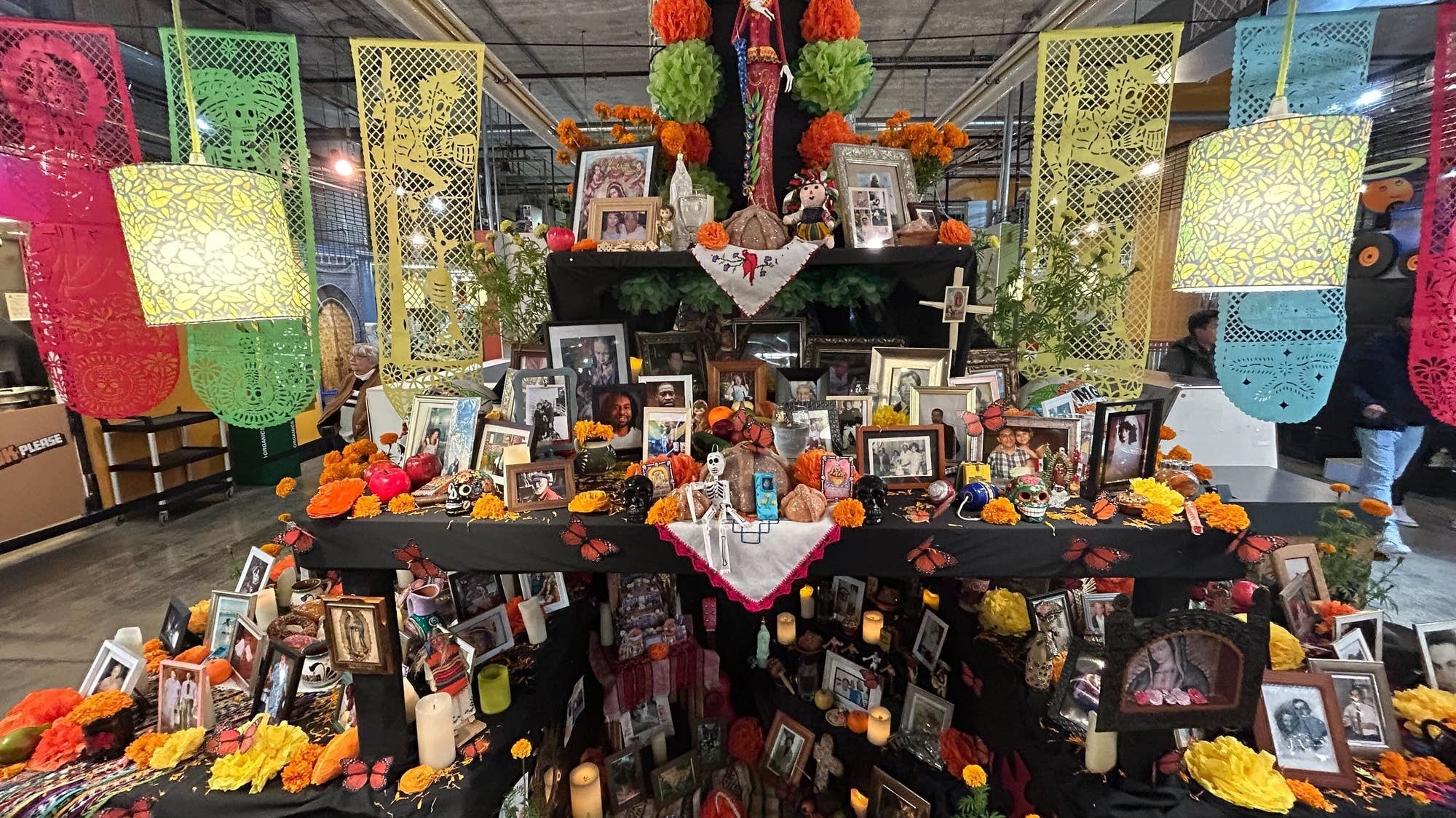 Día de los Muertos event highlights traditions - Vimarsana News