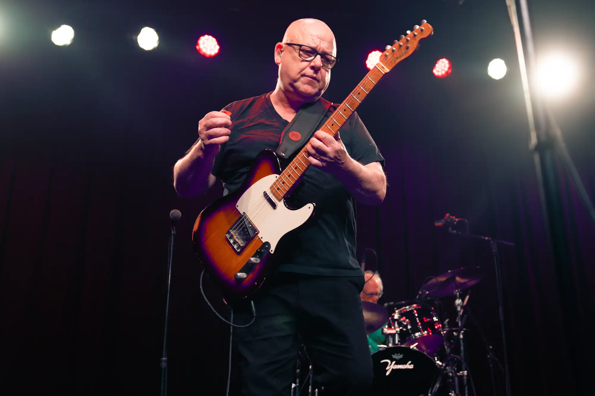 【C12401】SHOW ME YOUR TEARS/FRANK BLACK BLACK,FRANK & CATHOLICS - Show Me Your Tears - Amazon.com Music