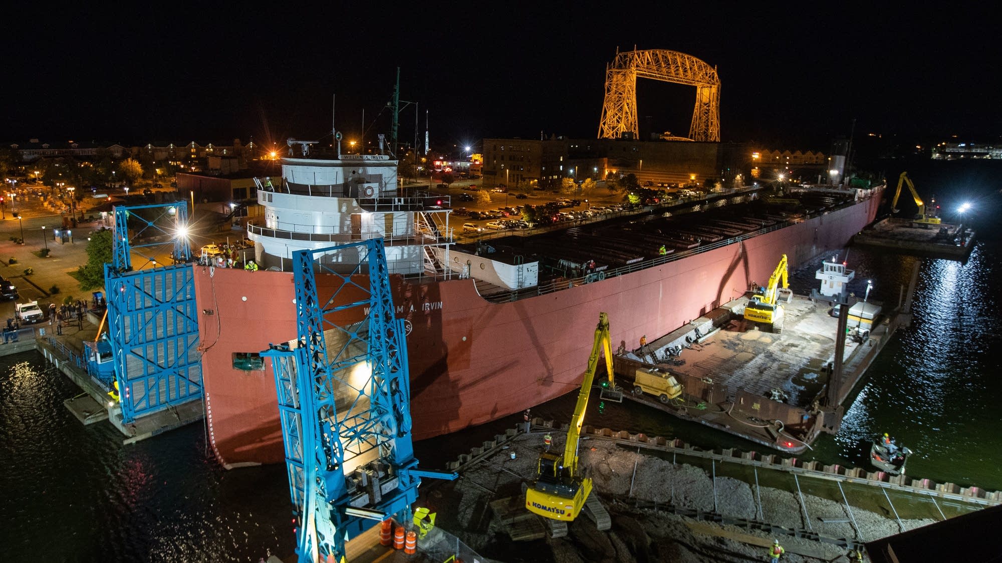 Threading the needle Mammoth Duluth museum ship eased out of longtime