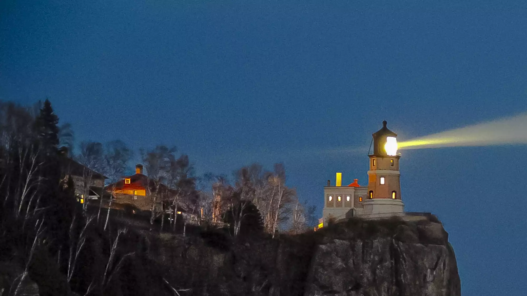 Split Rock Lighthouse hosts annual Edmund Fitzgerald memorial ceremony - Vimarsana News