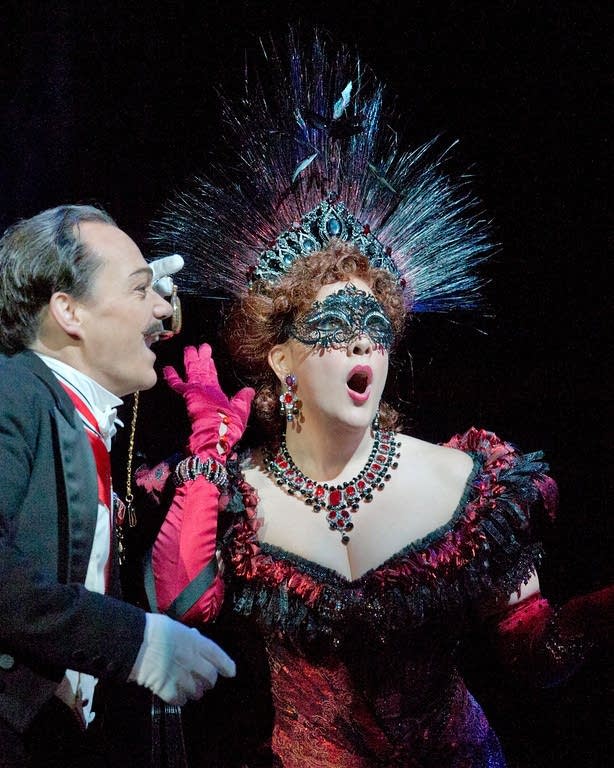 Met Opera: Strauss's 'Die Fledermaus'
