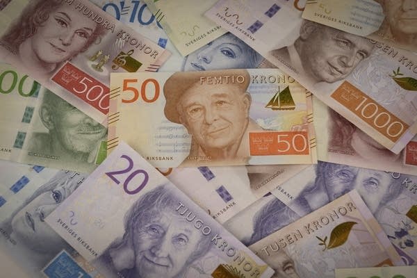 Swedish Central Bank  (Riksbanken) issued new banknotes 