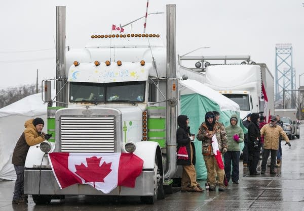 Truckers protesting in Canada end last U.S. border blockade