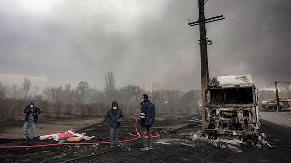 Former diplomats gather in Minneapolis to discuss nuclear proliferation amid war in Iran