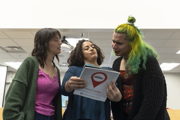  Play portrays generations of Latinas' struggles with identity