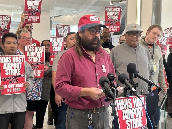 MSP food workers announce strike deadline before Thanksgiving rush