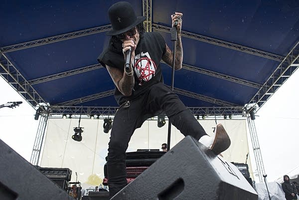 12SOUNDSET-YELAWOLF1