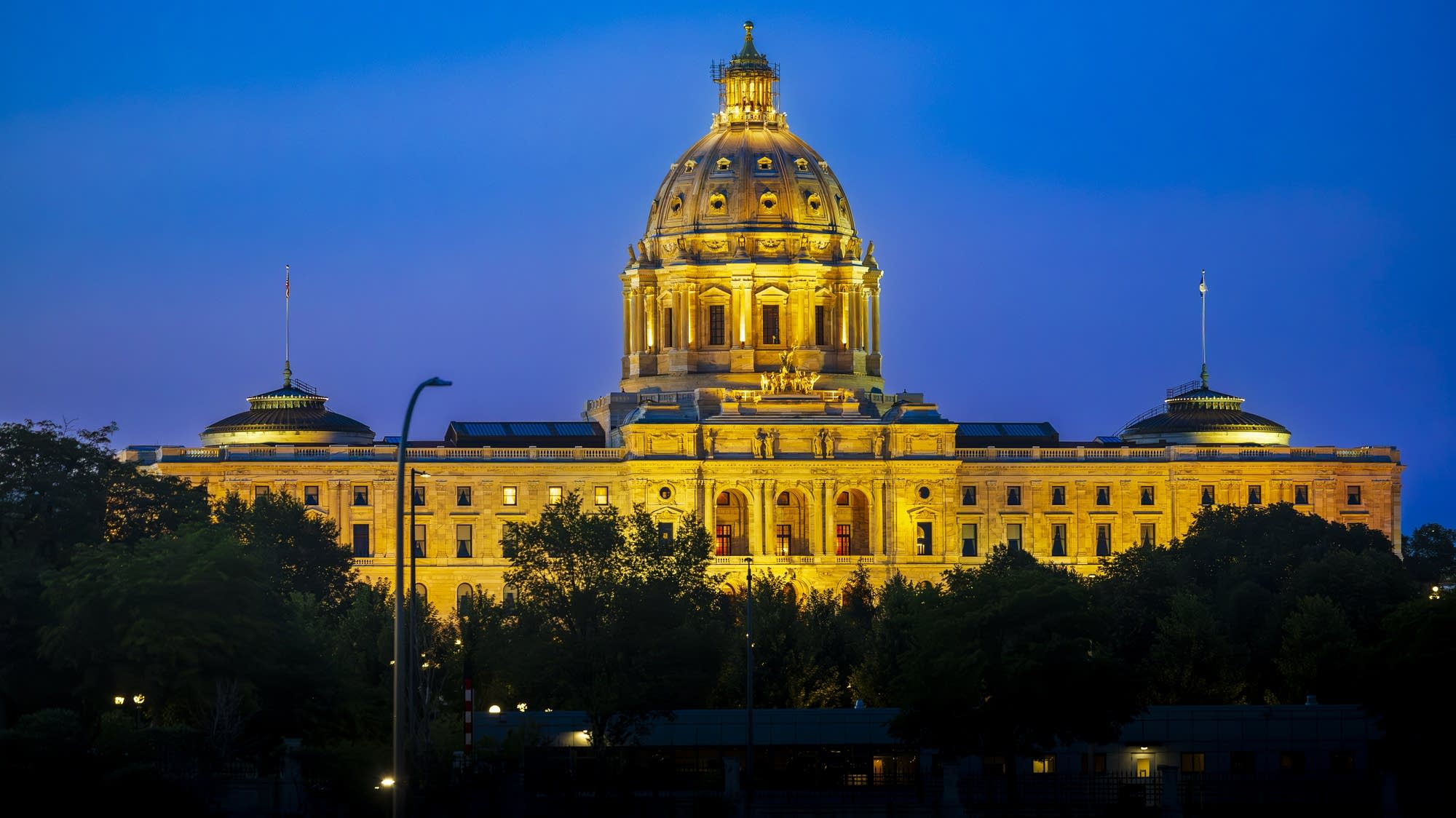 Late-summer stimulus: Minnesota tax rebates begin arriving | MPR News