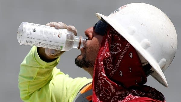 Labor Department to propose first-ever heat protections for worker