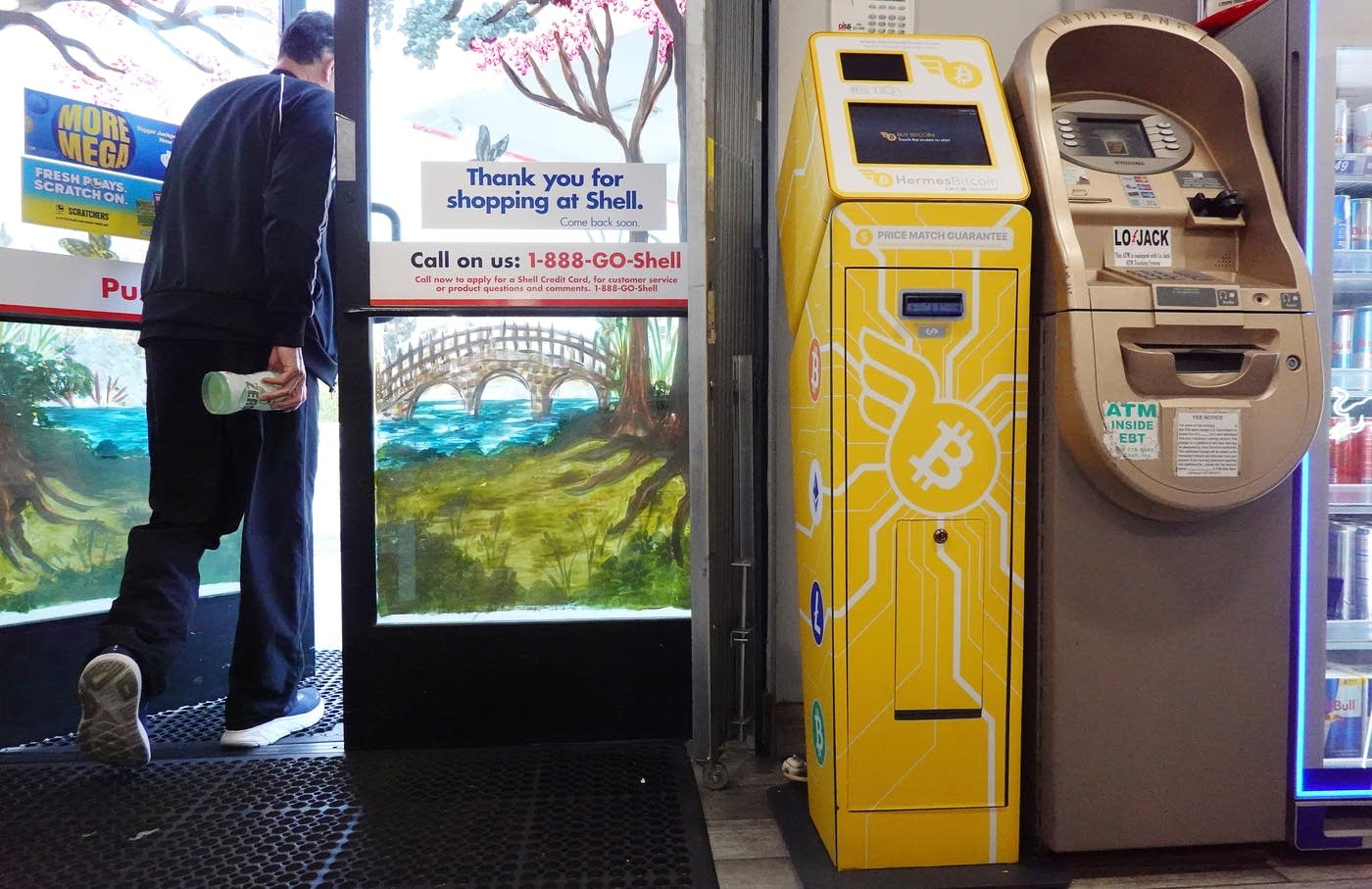 Banks, crypto firms tussle over interest on stablecoins