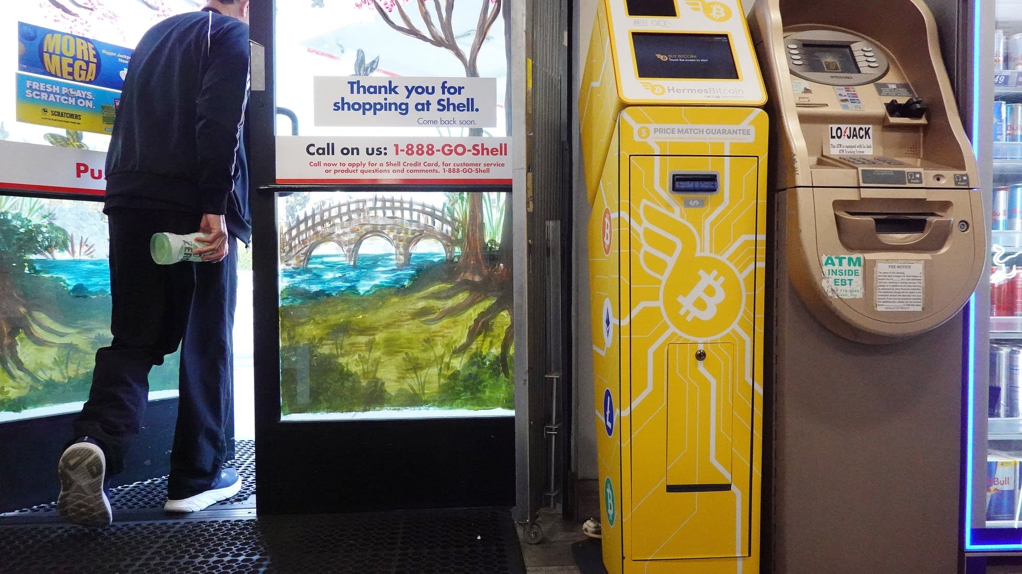 Banks, crypto firms tussle over interest on stablecoins