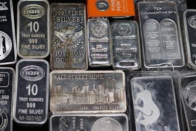 Near record high gold and silver prices make coin and jewelry exchange shops busy