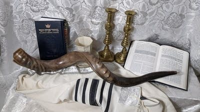 Listen: 'Music for the Days of Awe: An Observance of the Jewish High Holidays'