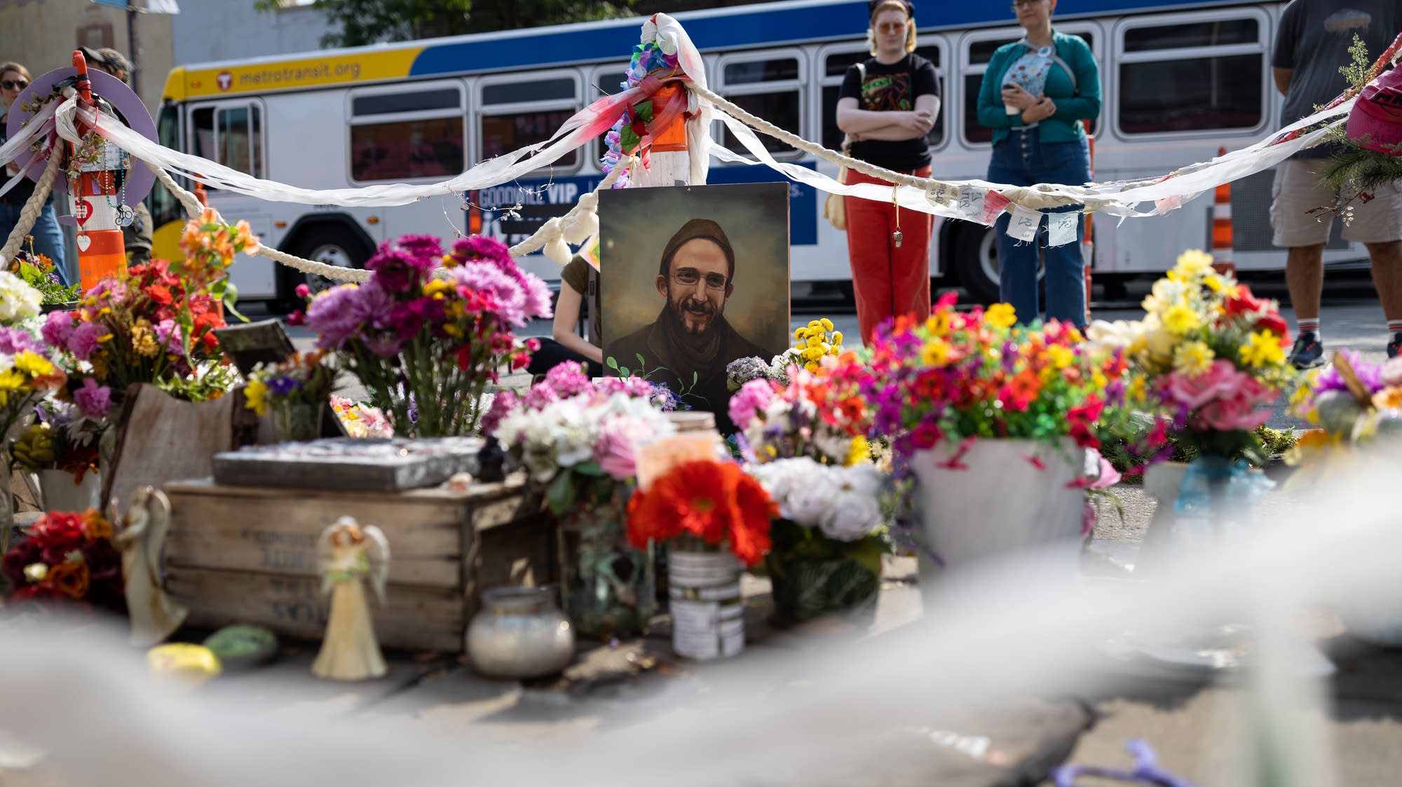 Neighbors remember Alex Pretti where he was killed