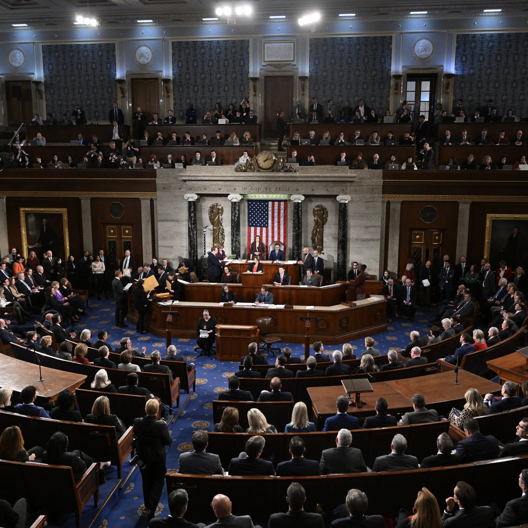 The tax cut zealots vs. the budget hawks
