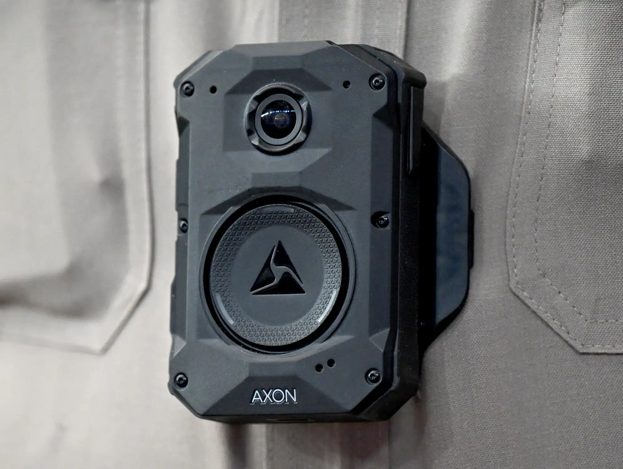 Police depts. are quietly disabling AI report safeguards