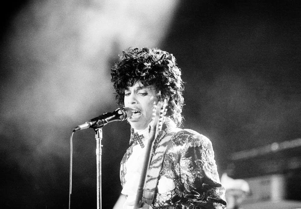 Prince plays Orange Bowl