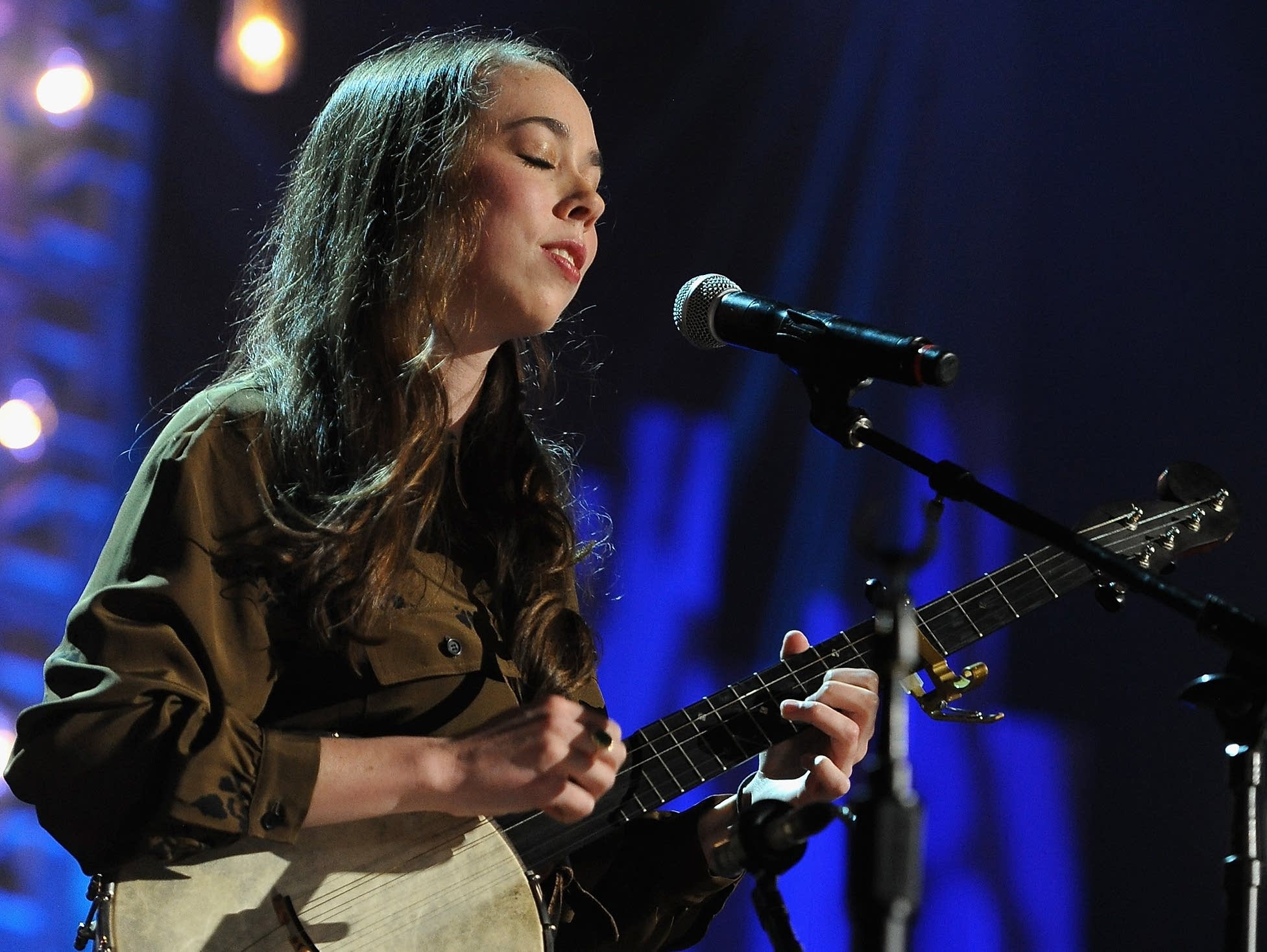 acoustic musician Jarosz to play Dakota Jazz Club