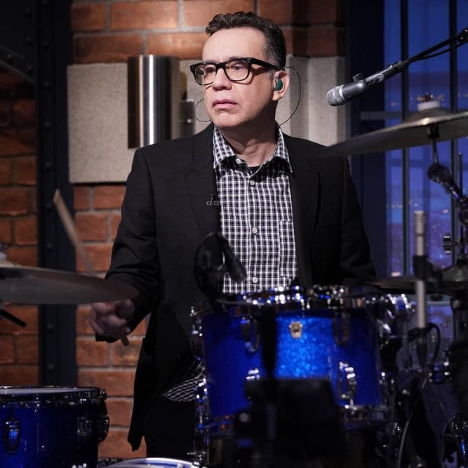 fred armisen on late night with seth meyers