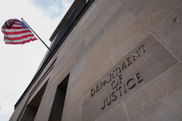 Polarization, partisanship and threats to democracy
