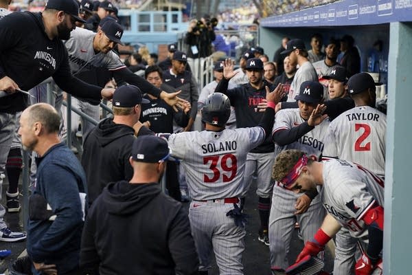 Twins Dodgers Baseball