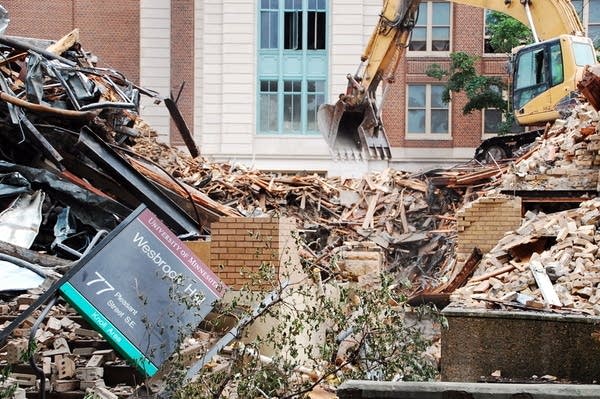 U of M demolishes Wesbrook Hall