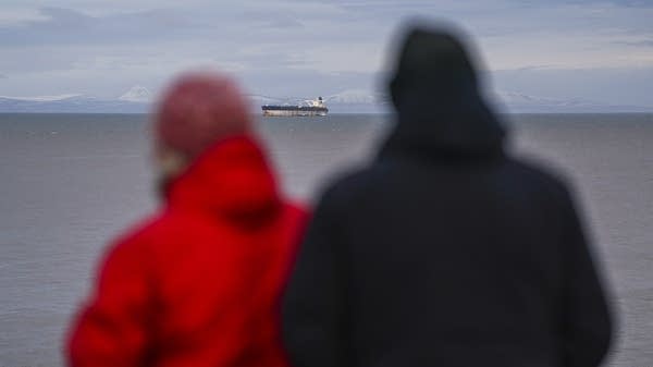 The oil sanctions leaving sailors adrift