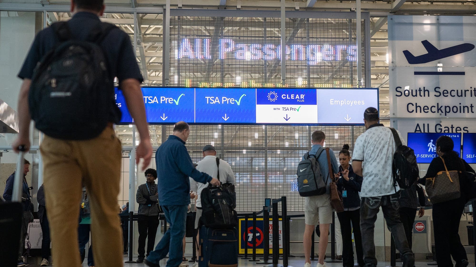 MSP airport avoids long lines — and ICE presence — during TSA agent ...