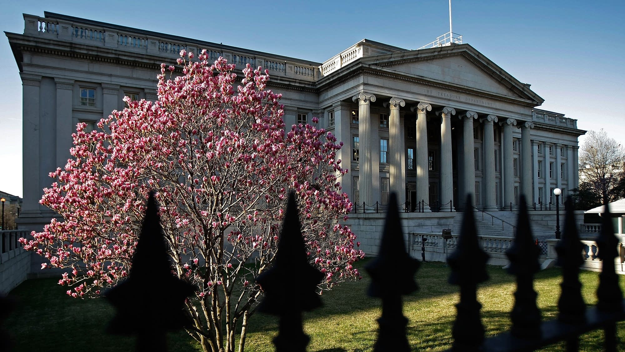 Regulators worry stablecoins could threaten the economy - Marketplace