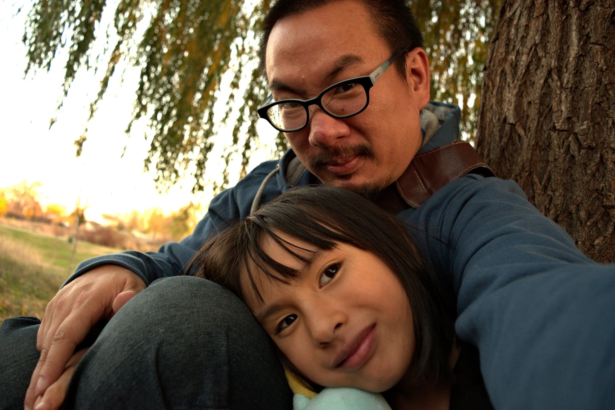 Bao Phi with his daughter Song